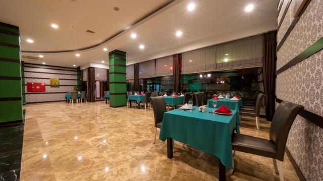 SIAM ELEGANCE HOTELS & SPA - Restaurace - LA LUNA RESTAURANT