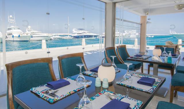 CONTINENTAL HOTEL HURGHADA - Restaurace - Marina Seafood Restau