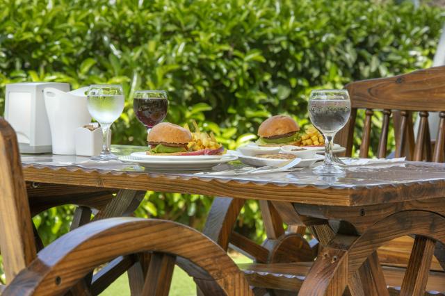 LONG BEACH ALANYA - Bary - BEER GARDEN