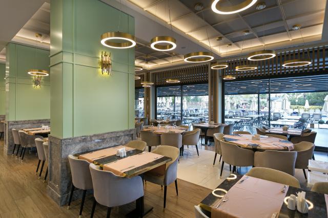 LONG BEACH ALANYA - Restaurace - HAYAT RESTAURANT