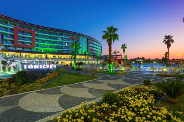 LONICERA RESORT & SPA HOTEL - Obecné - Hlavní budova
