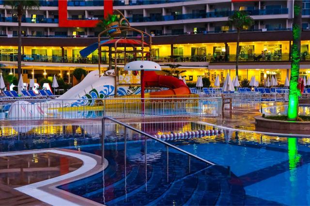 LONICERA RESORT & SPA HOTEL - Obecné - Hlavní budova