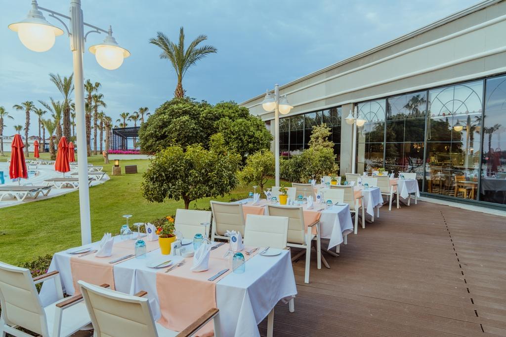 IC HOTELS SANTAI FAMILY RESORT - Restaurace - Ja La Peno Restau