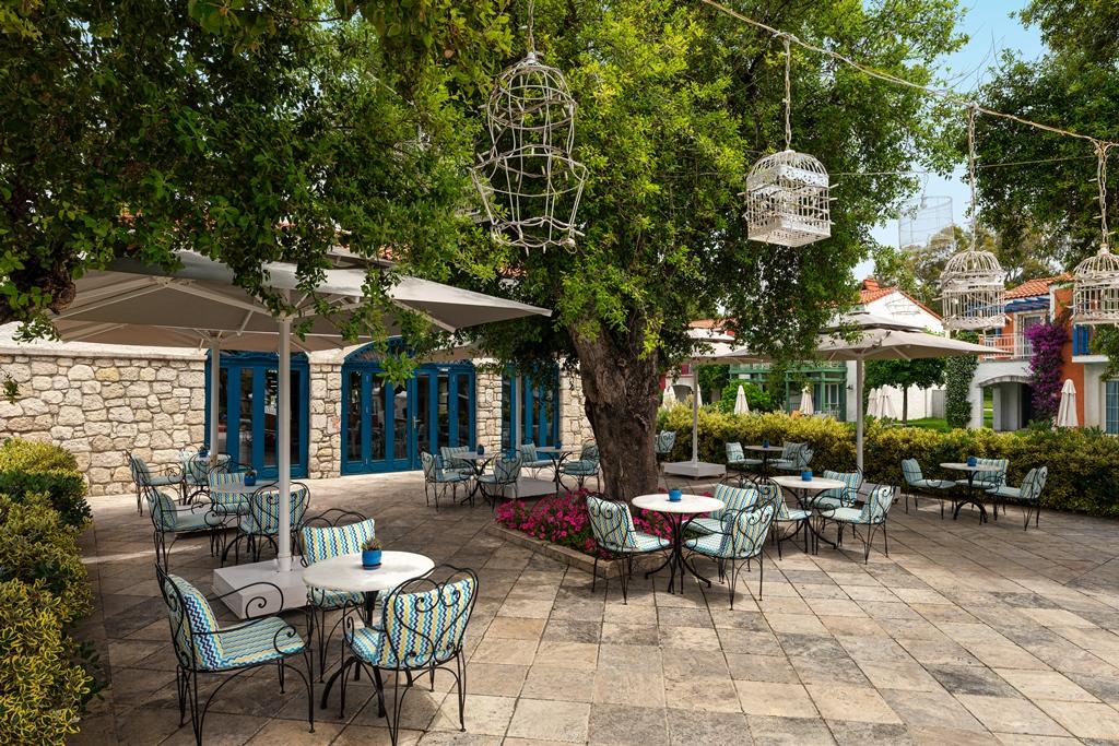 IC HOTELS SANTAI FAMILY RESORT - Bary - Club House (only for Vi