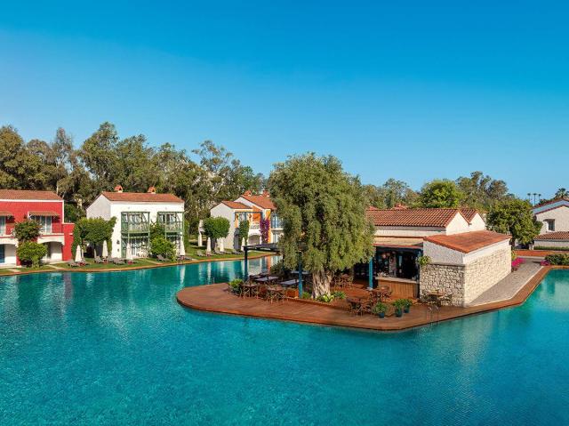 IC HOTELS SANTAI FAMILY RESORT - Bary - Club House (only for Vi