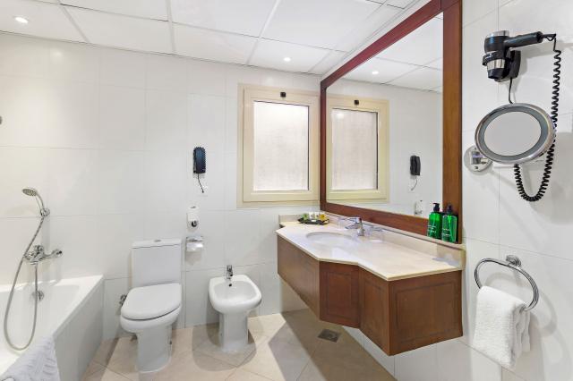 AL HAMRA VILLAGE HOTEL - Pokoje - Junior suite 