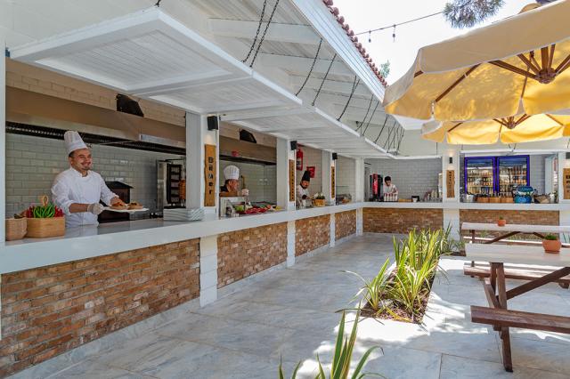 MARTI MYRA - Restaurace - FOOF COURT