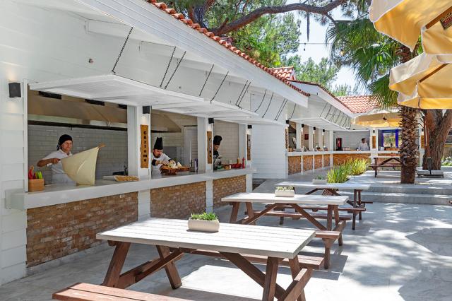 MARTI MYRA - Restaurace - FOOF COURT