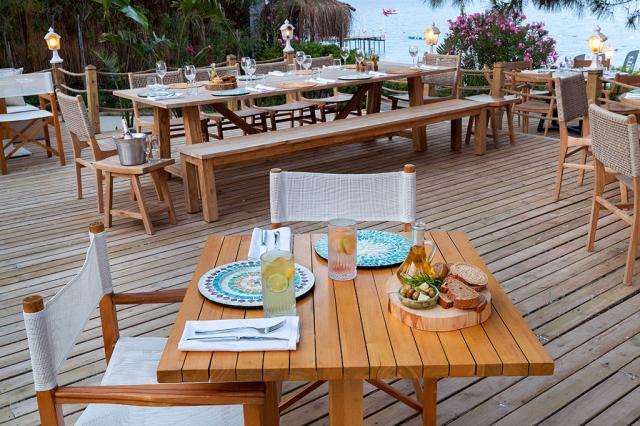 MARTI MYRA - Restaurace - CLUB PHASELIS