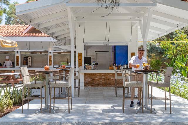 MARTI MYRA - Restaurace - FOOF COURT