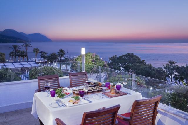 NIRVANA MEDITERRANEAN EXCELLENCE - Restaurace - BOSPHORUS