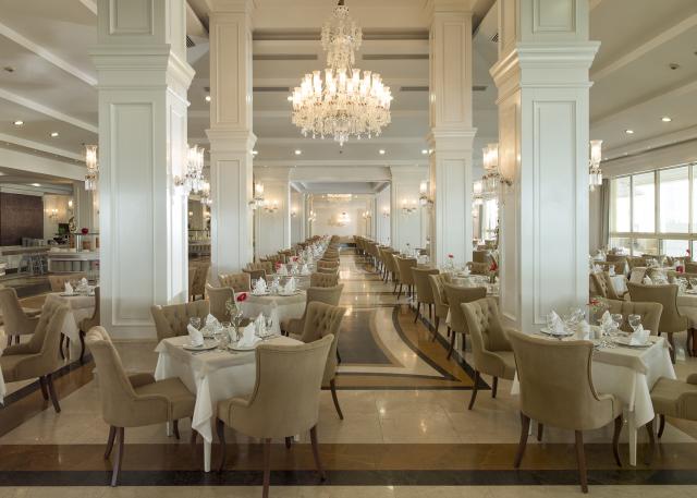 DOBEDAN EXCLUSIVE HOTEL & SPA - Restaurace - Panorama restauran