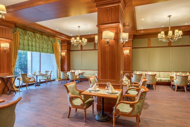 DOBEDAN EXCLUSIVE HOTEL & SPA - Restaurace - STEAK HOUSE A'LA C