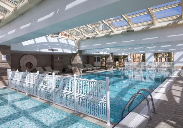 DOBEDAN EXCLUSIVE HOTEL & SPA - Bazény - Vnitřní bazén