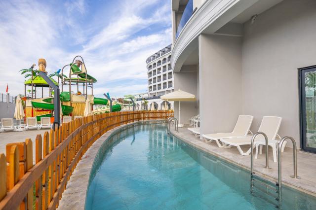 SIDE MOON PALACE HOTEL - Pokoje - SWIM-UP ROOM WITH POOL VIEW