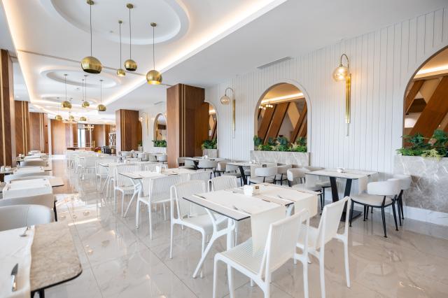 SIDE MOON PALACE HOTEL - Restaurace - Moon Main Restaurant