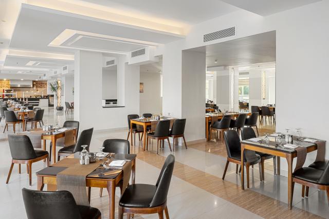 PICKALBATROS WHITE BEACH - Restaurace - Saffron Restaurant
