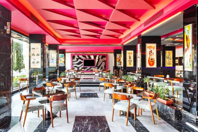 PICKALBATROS WHITE BEACH - Restaurace - Millenium Bar