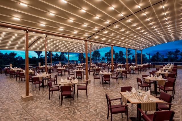 DELPHIN BE GRAND RESORT - Restaurace - MAIN RESTAURANT