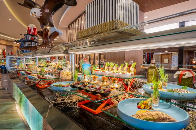 DELPHIN BE GRAND RESORT - Restaurace - MAIN RESTAURANT