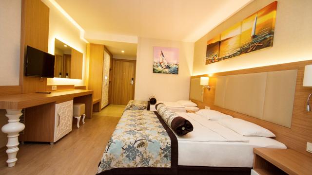 BLUE WAVE SUITE HOTEL - Pokoje - FAMILY SUITE ROOM