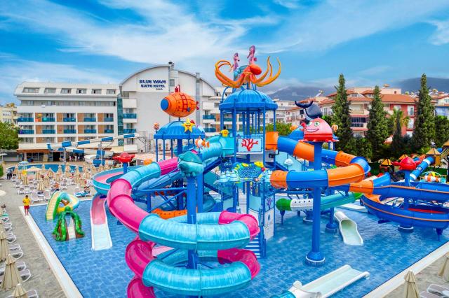 BLUE WAVE SUITE HOTEL - Vodní park - Vodní park