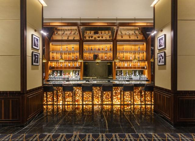 RIXOS MARINA ABU DHABI - Bary - CUBA CIGAR BAR