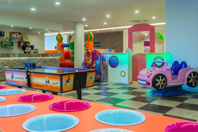 LONICERA WORLD HOTEL - Animace - Animace