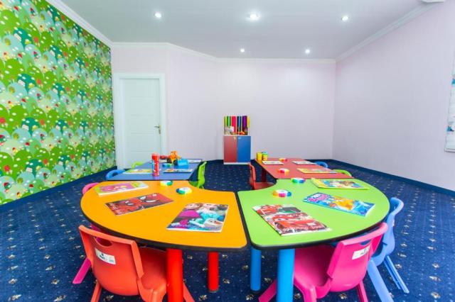 LONICERA WORLD HOTEL - Miniklub - Miniklub