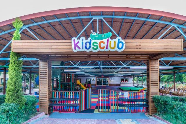 LONICERA WORLD HOTEL - Miniklub - Miniklub