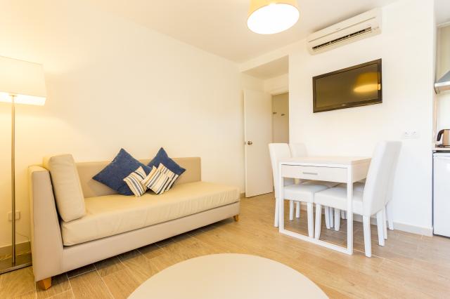 FERRER JANEIRO HOTEL & SPA - Pokoje - APARTMENT  (BALCONY OR TE