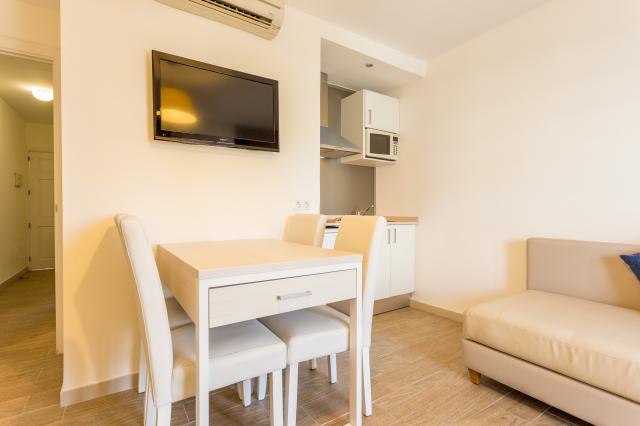 FERRER JANEIRO HOTEL & SPA - Pokoje - APARTMENT  (BALCONY OR TE