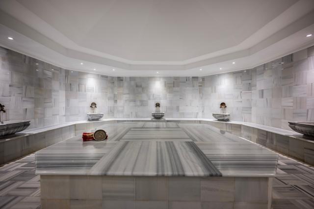 ADORA HOTEL & RESORT - Lázně - Lázně