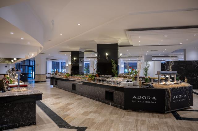 ADORA HOTEL & RESORT - Restaurace - THE COUSINE