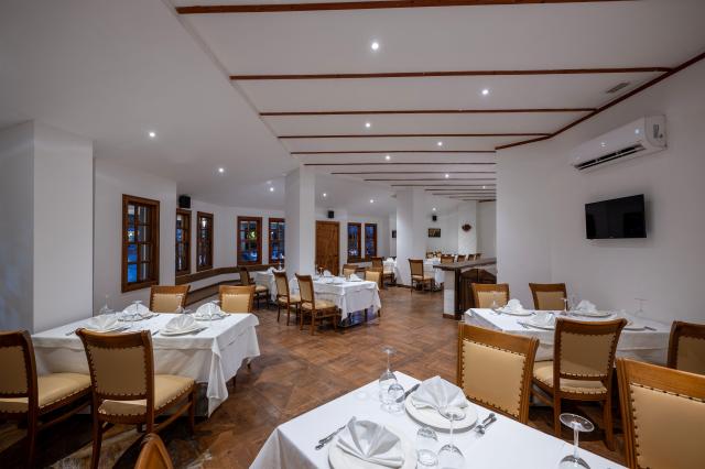 ADORA HOTEL & RESORT - Restaurace - SINI AEGEAN PUB REST 
