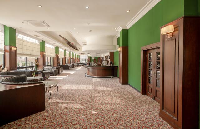 ADORA HOTEL & RESORT - Bary - FOX BAR