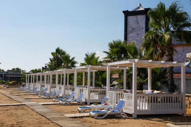 ADORA HOTEL & RESORT - Pláž - Pláž
