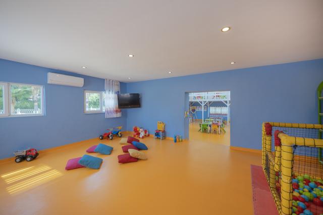 ADORA HOTEL & RESORT - Miniklub - Miniklub