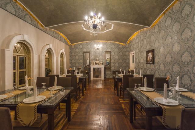 HOTEL TURAN PRINCE - Restaurace - RISTORANTE VITTORIO