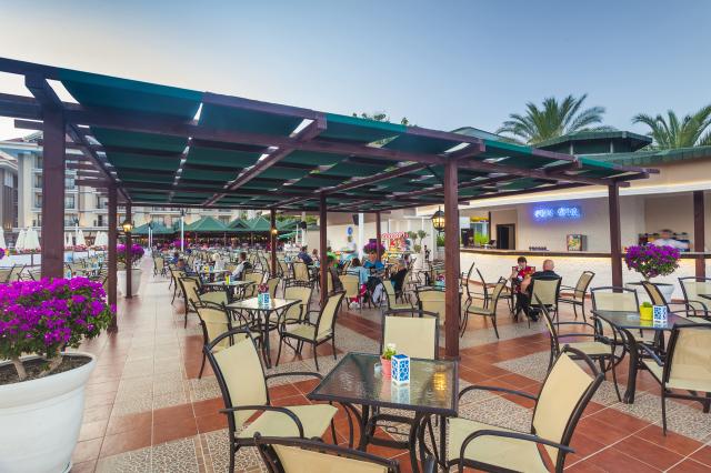 HOTEL TURAN PRINCE - Bary - POOL BAR