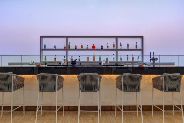ROYAL M AL AQAH BEACH RESORT BY GEWAN - Restaurace - Ozone