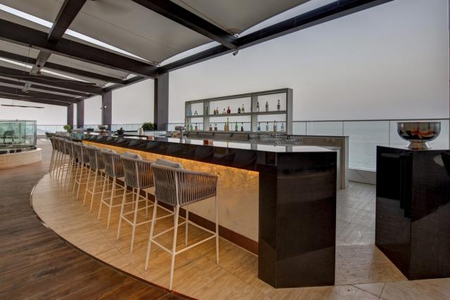 ROYAL M AL AQAH BEACH RESORT BY GEWAN - Restaurace - Ozone