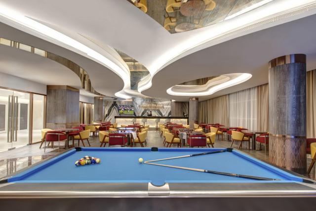 ROYAL M AL AQAH BEACH RESORT BY GEWAN - Restaurace - Ozone