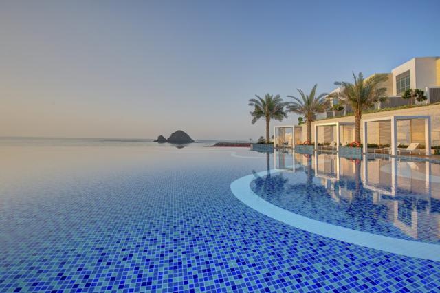 ROYAL M AL AQAH BEACH RESORT BY GEWAN - Bazény - Venkovní bazén