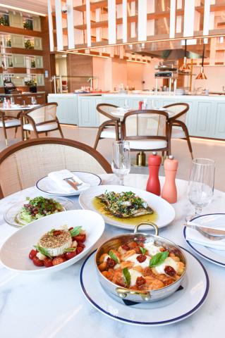 HYATT CENTRIC JUMEIRAH DUBAI - Restaurace - All Day Dining