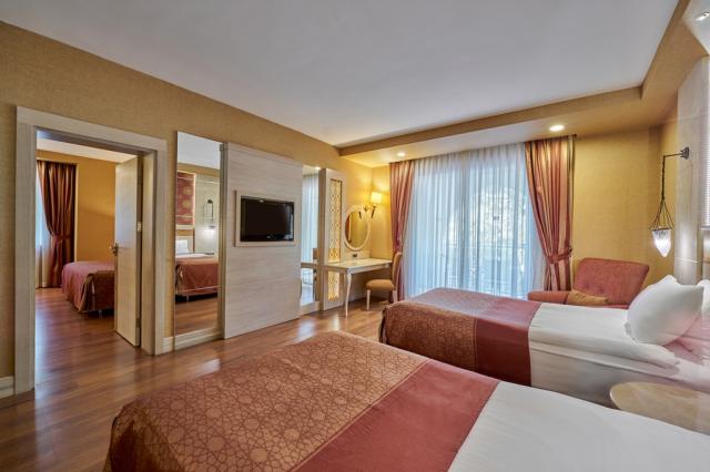 GURAL PREMIER TEKIROVA - Pokoje - Deluxe Family Room
