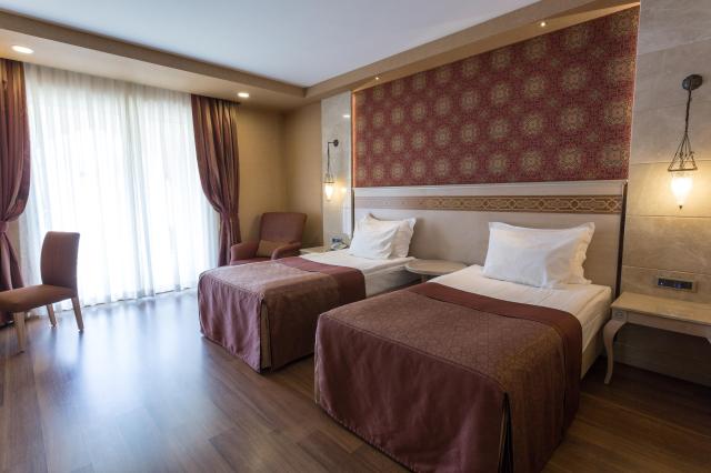 GURAL PREMIER TEKIROVA - Pokoje - Deluxe Superior Family Room