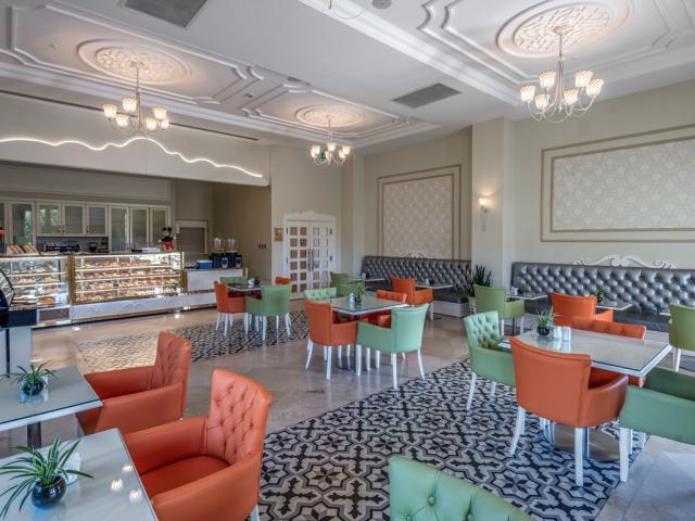 GURAL PREMIER TEKIROVA - Restaurace - Patisserie