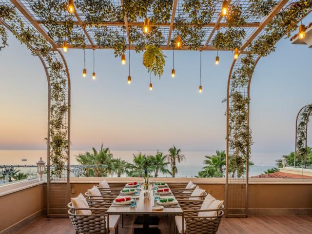 GURAL PREMIER TEKIROVA - Restaurace - Gusto Restaurant
