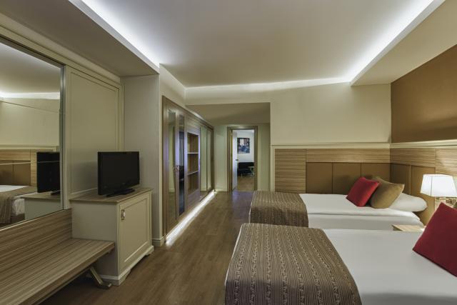 DELPHIN DELUXE RESORT - Pokoje - Family Room